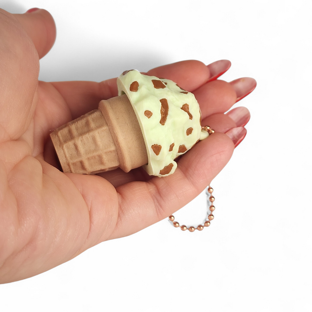 Mint Chip Ice Cream Clicker Keychain – Cute Fidget Toy, Sensory Clicker for Anxiety Relief, Neurodivergent-Friendly, Kawaii Bag Charm