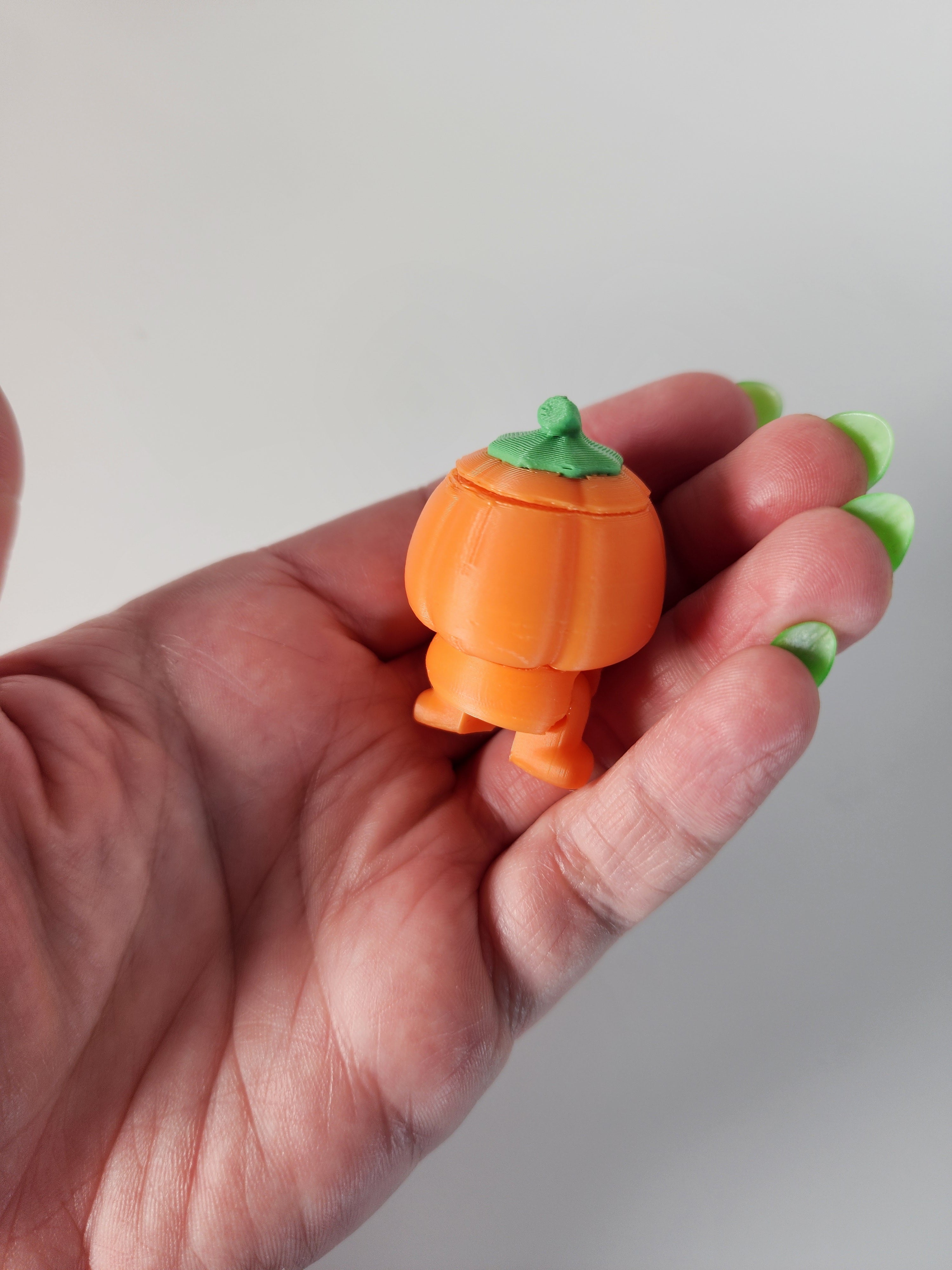 Mini Pumpkin Fidget Toy – Kawaii Halloween Desk Figurine