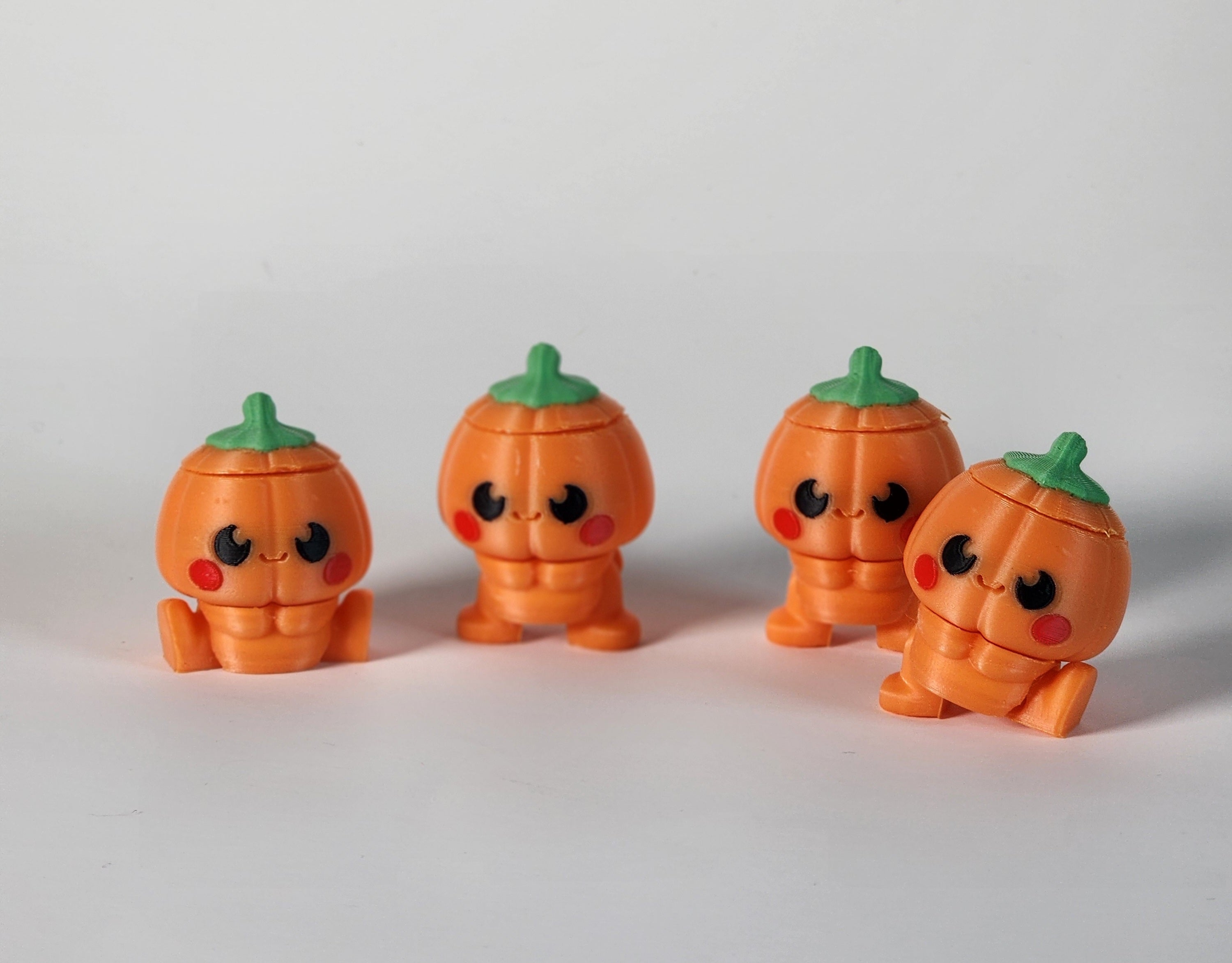 Mini Pumpkin Fidget Toy – Kawaii Halloween Desk Figurine