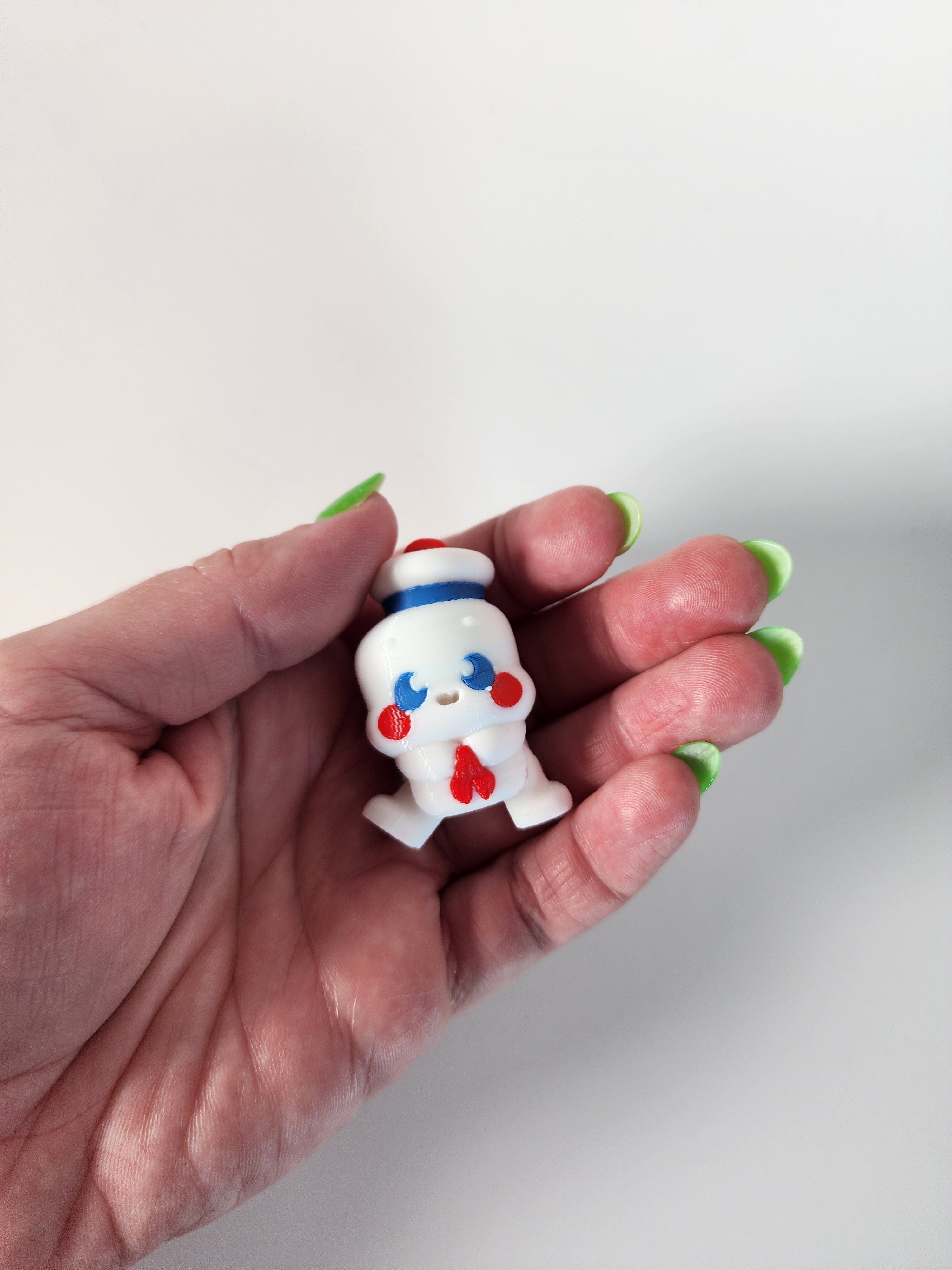Mini Marshmallow Man Fidget Toy – 3D Printed Ghostbusters-Inspired Collectible | Halloween Vintage Kawaii Figure