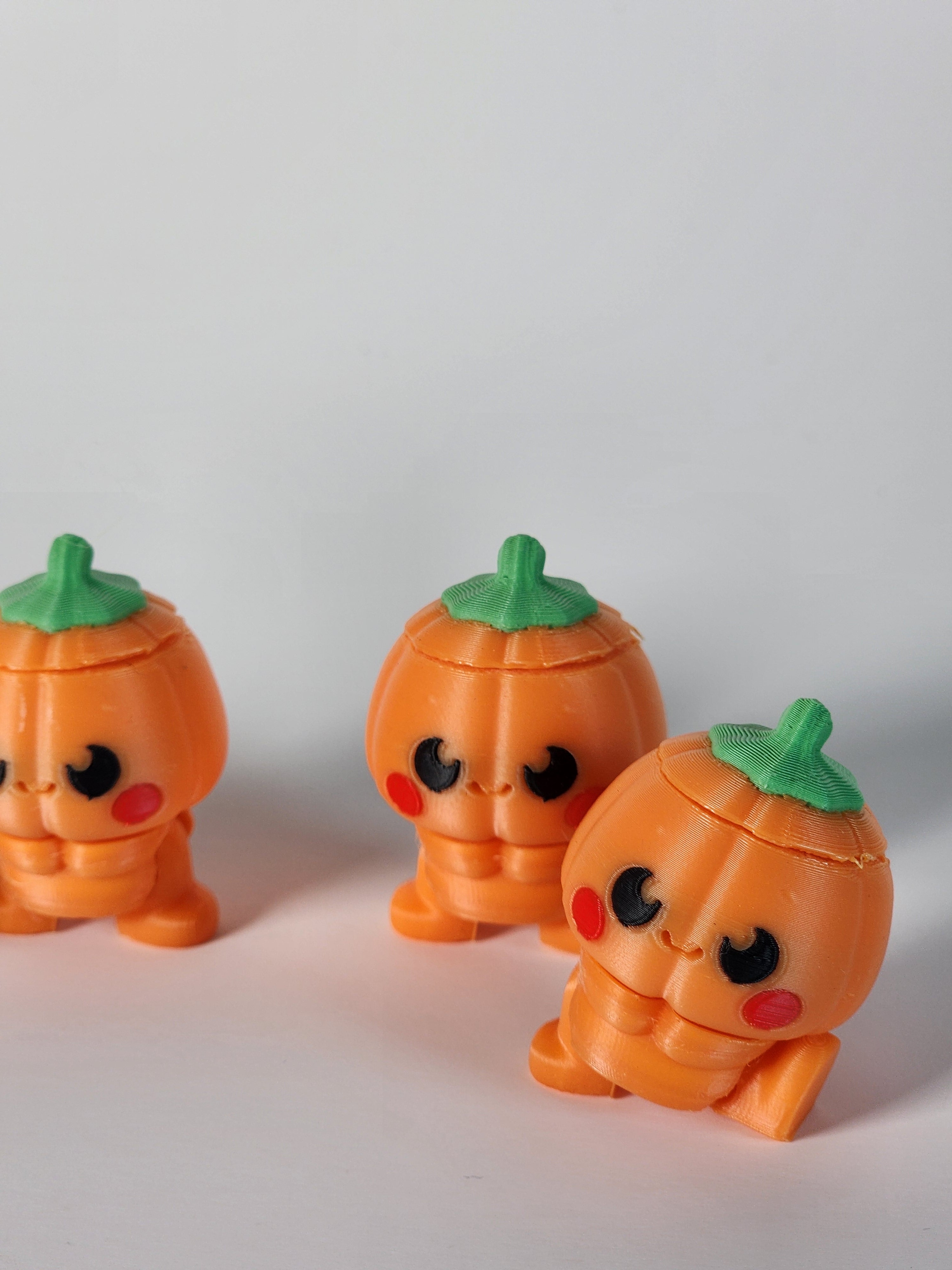 Mini Pumpkin Fidget Toy – Kawaii Halloween Desk Figurine